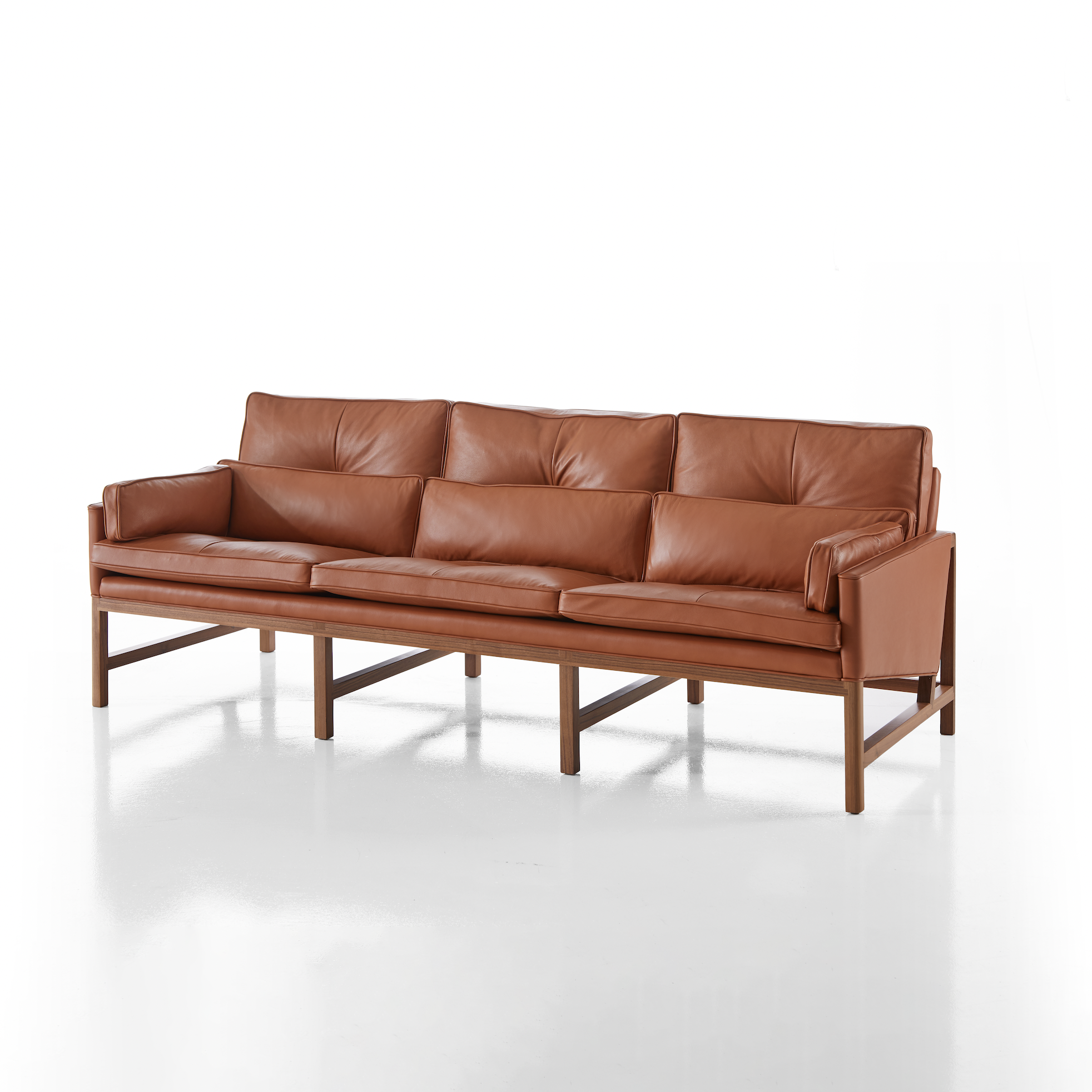 Main_CB-53-Wood-Frame-Sofa_Solid-Walnut_Grade-A-Leather-British-Tan_BassamFellows_005 (1)