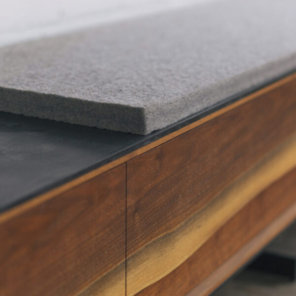 Signature OUTSIDE IN Bench – Metal Legs
