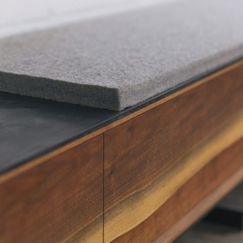 Signature OUTSIDE IN Bench – Metal Legs