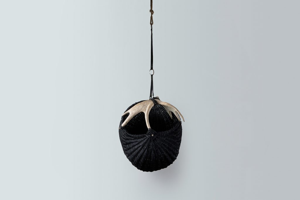 Hanging Shed Moose Antler Basket A1
