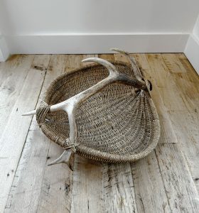 Shed Moose Antler Set Basket