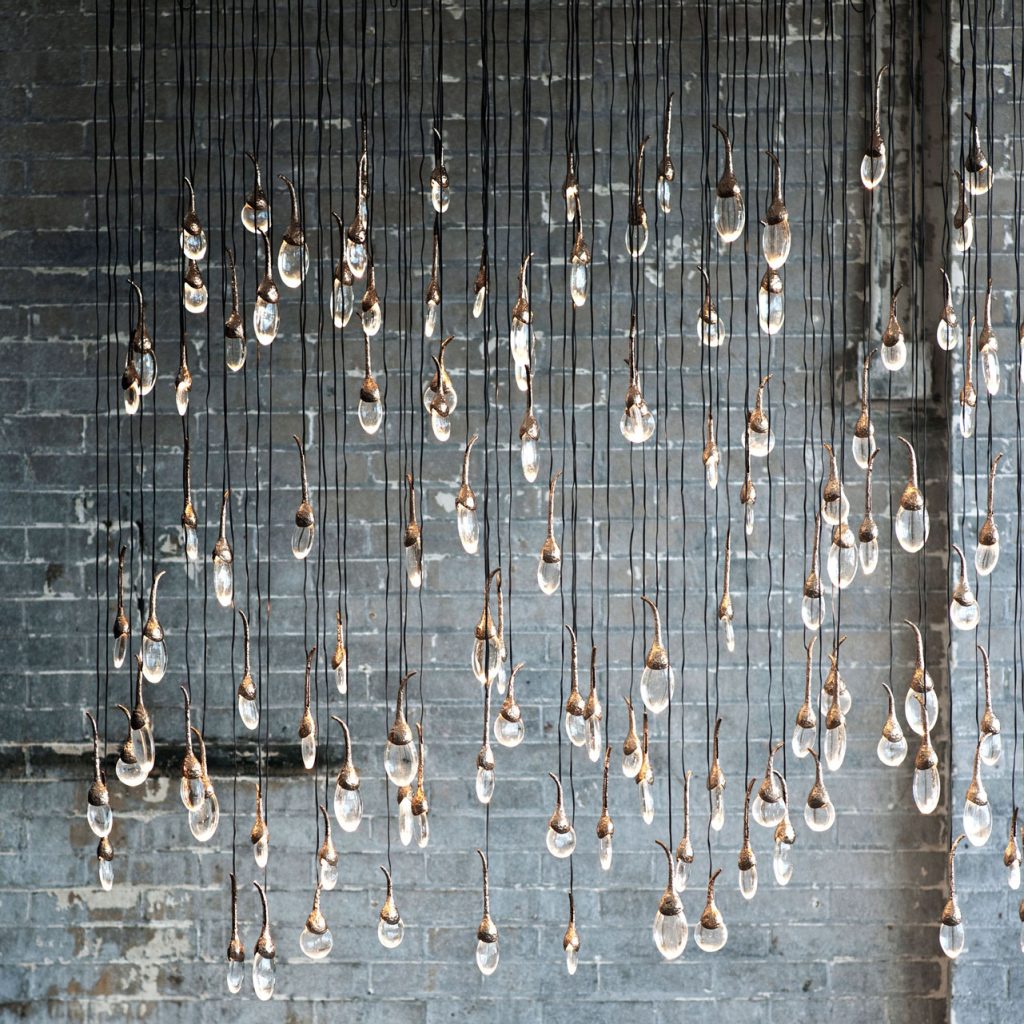 Seed Cloud Chandelier – Curtain (85 Drops)