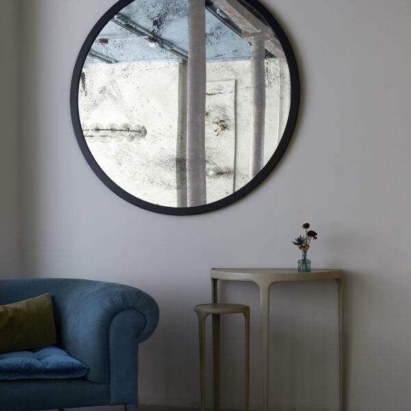 Wisp Table – Demi Lune