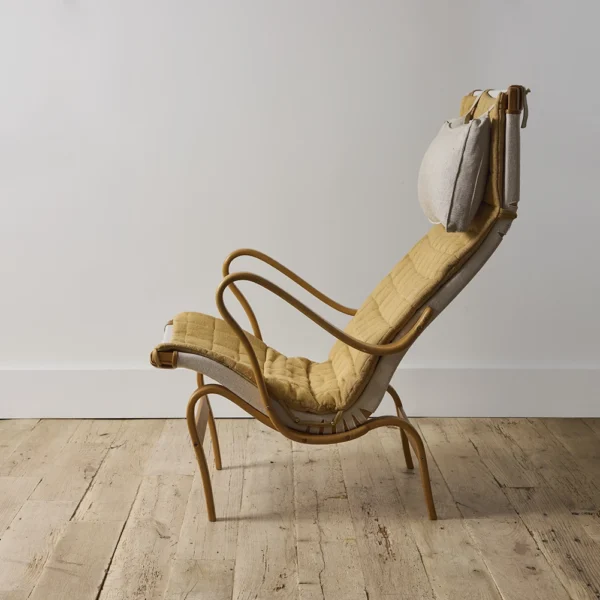 Pernilla Lounge Chair