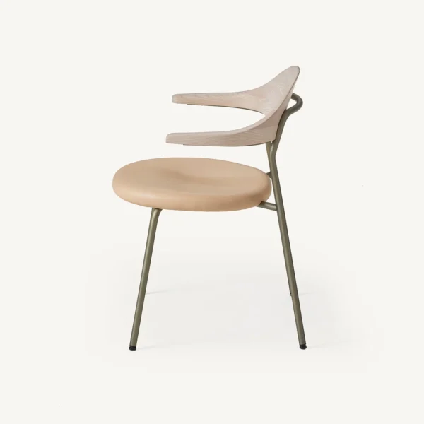 Bicorn Chair