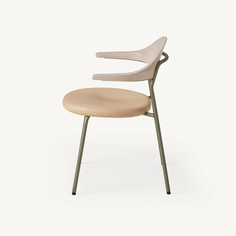 Bicorn Chair
