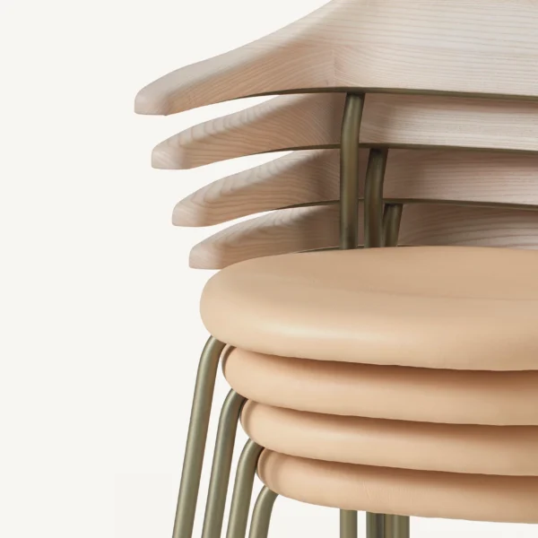 Bicorn Chair