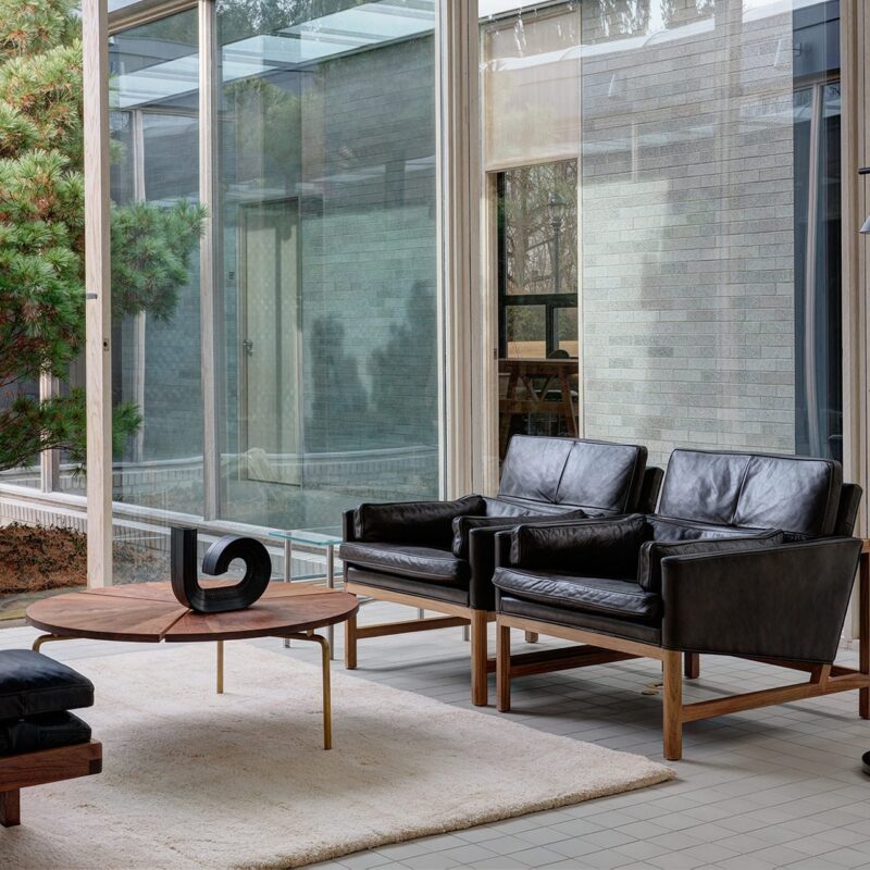 Wood Frame Low Back Lounge Chair