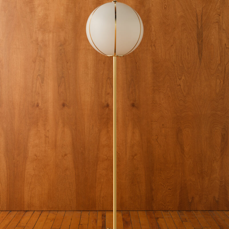 Rib Floor Lamp – Sphere
