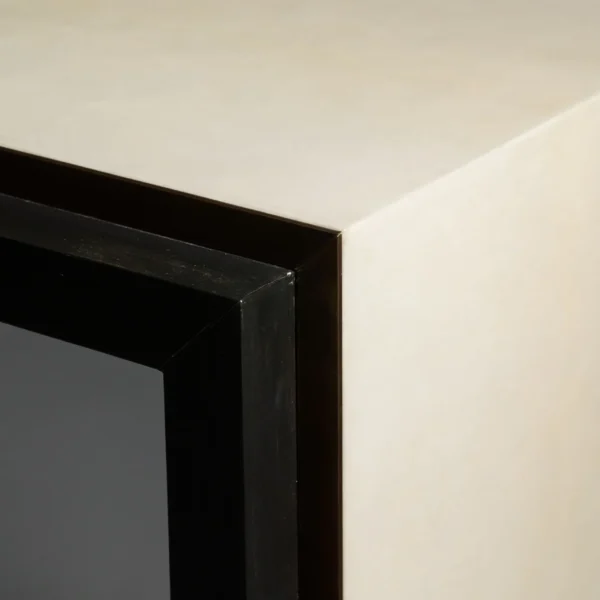 Levi Console