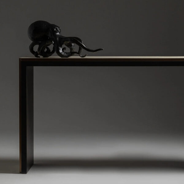 Levi Console