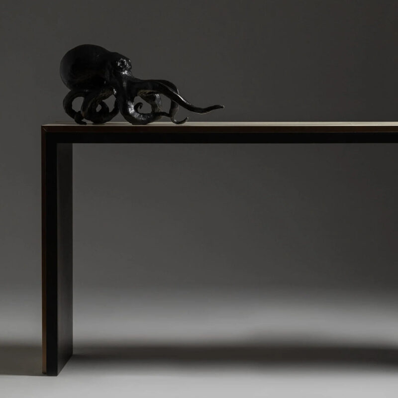 Levi Console