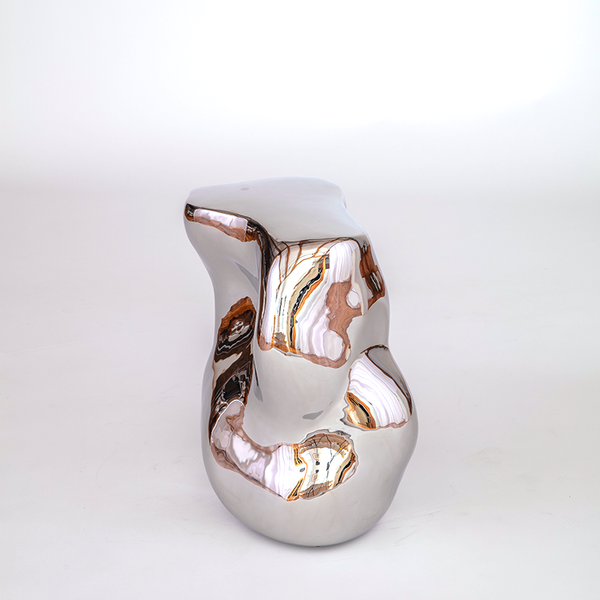 Article 01 – Stand