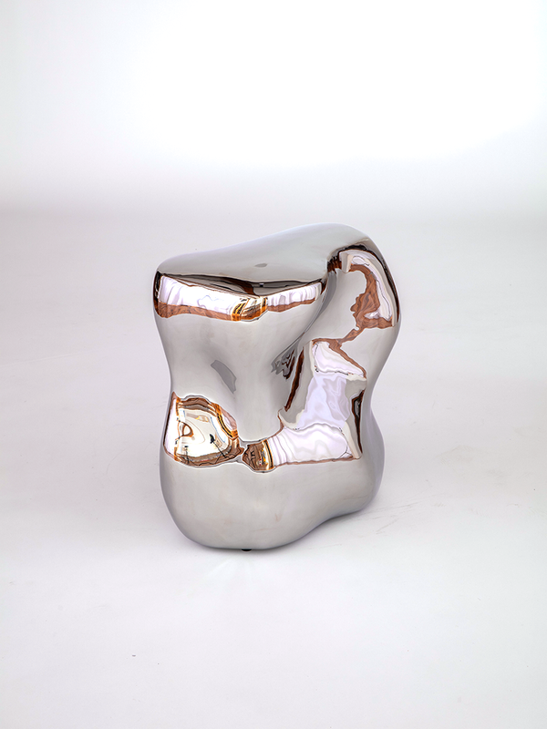 Article 01 – Stand