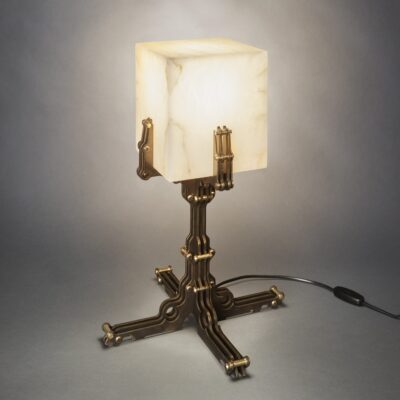 Lampe Laiton Carrée – Patinated Brass