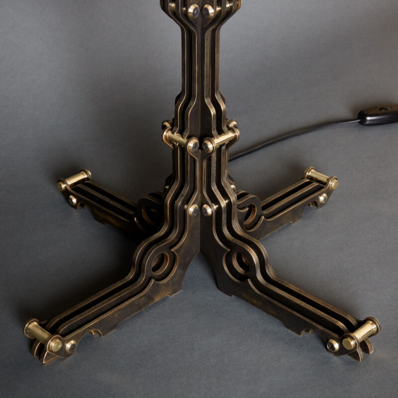 Lampe Laiton Carrée – Patinated Brass