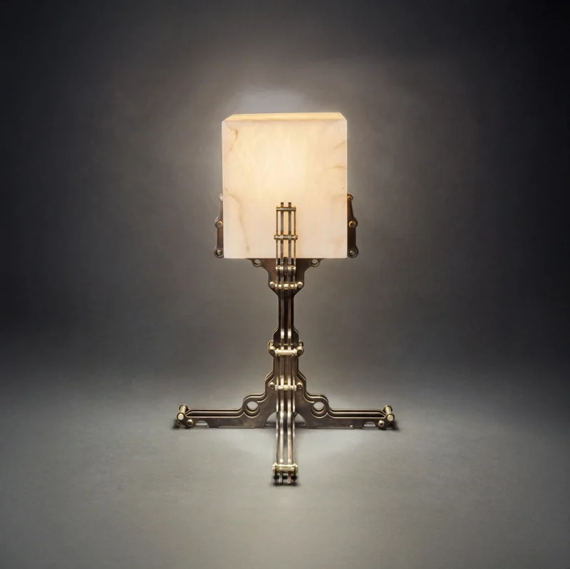 Lampe Laiton Carrée – Patinated Brass