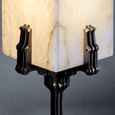Lampe Laiton Carrée – Patinated Brass