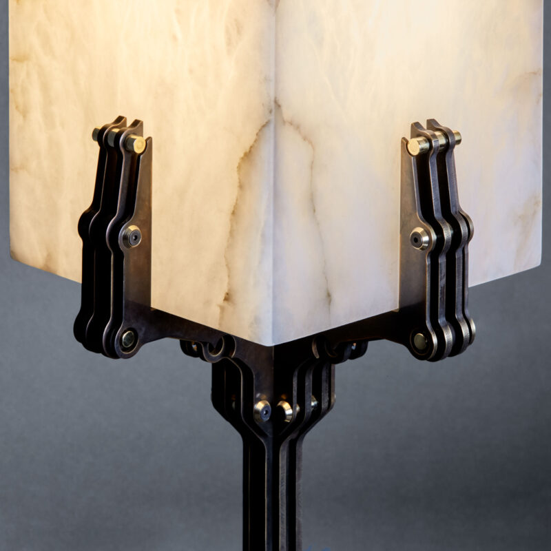 Lampe Laiton Carrée – Patinated Brass
