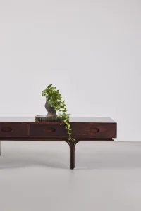 Taddei Cocktail Table by Gianfranco Frattini produced by Bernini