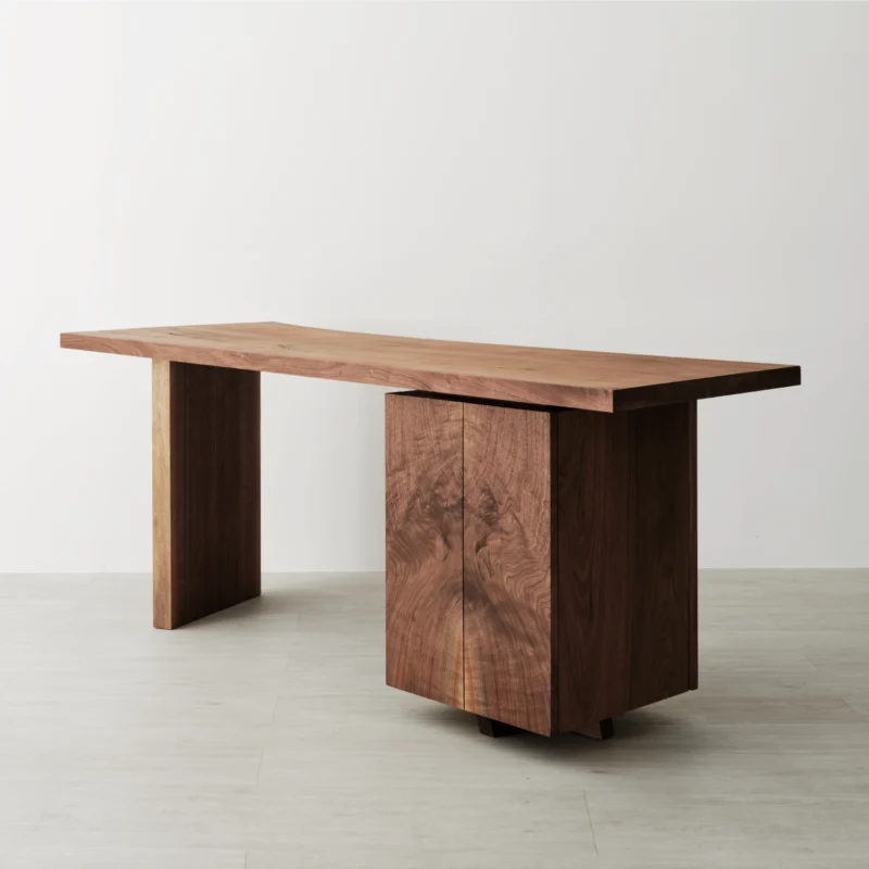 Mira Desk
