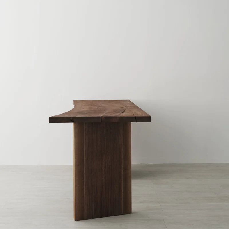 Mira Desk