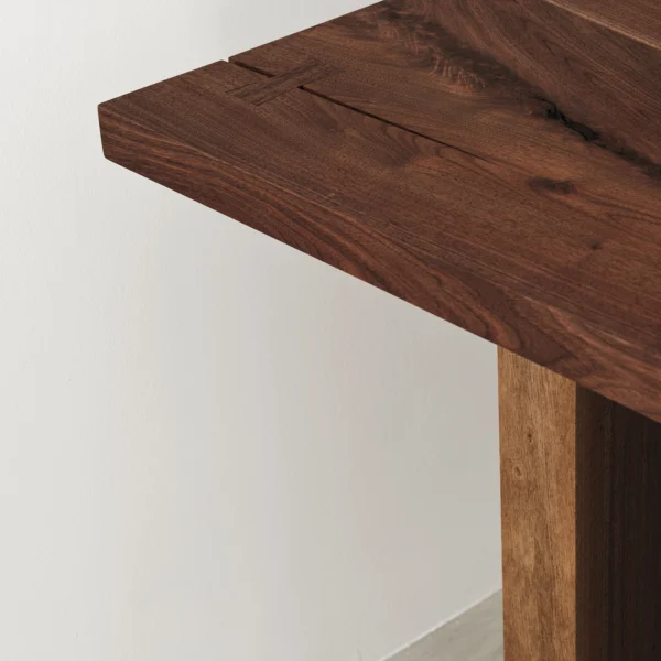 Mira Desk