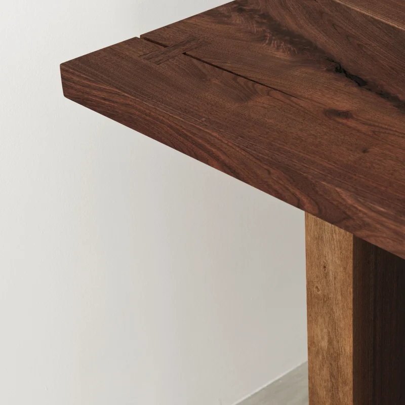 Mira Desk