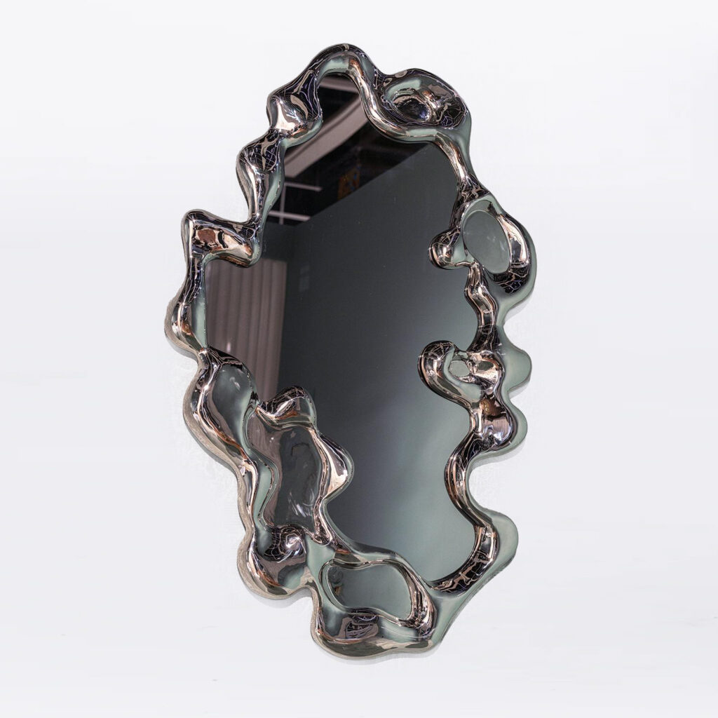 Article 04 - Mirror