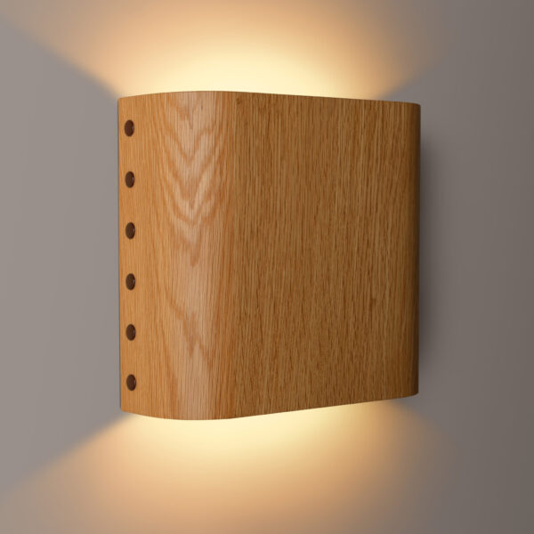 Stud Sconce – Curved 1