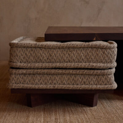 Noa Coffee Table & Ottomans