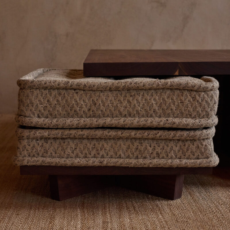 Noa Coffee Table & Ottomans
