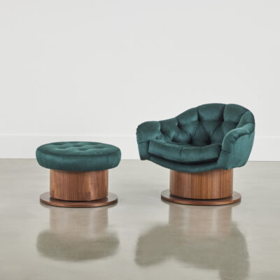 Turn Around Club Ottoman