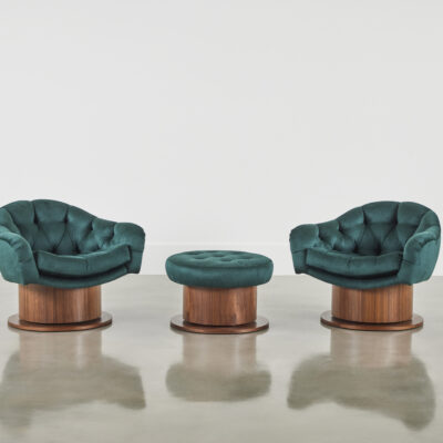 Turn Around Club Ottoman