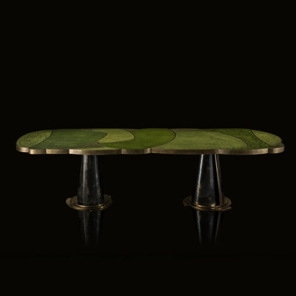 Chara Lily Table