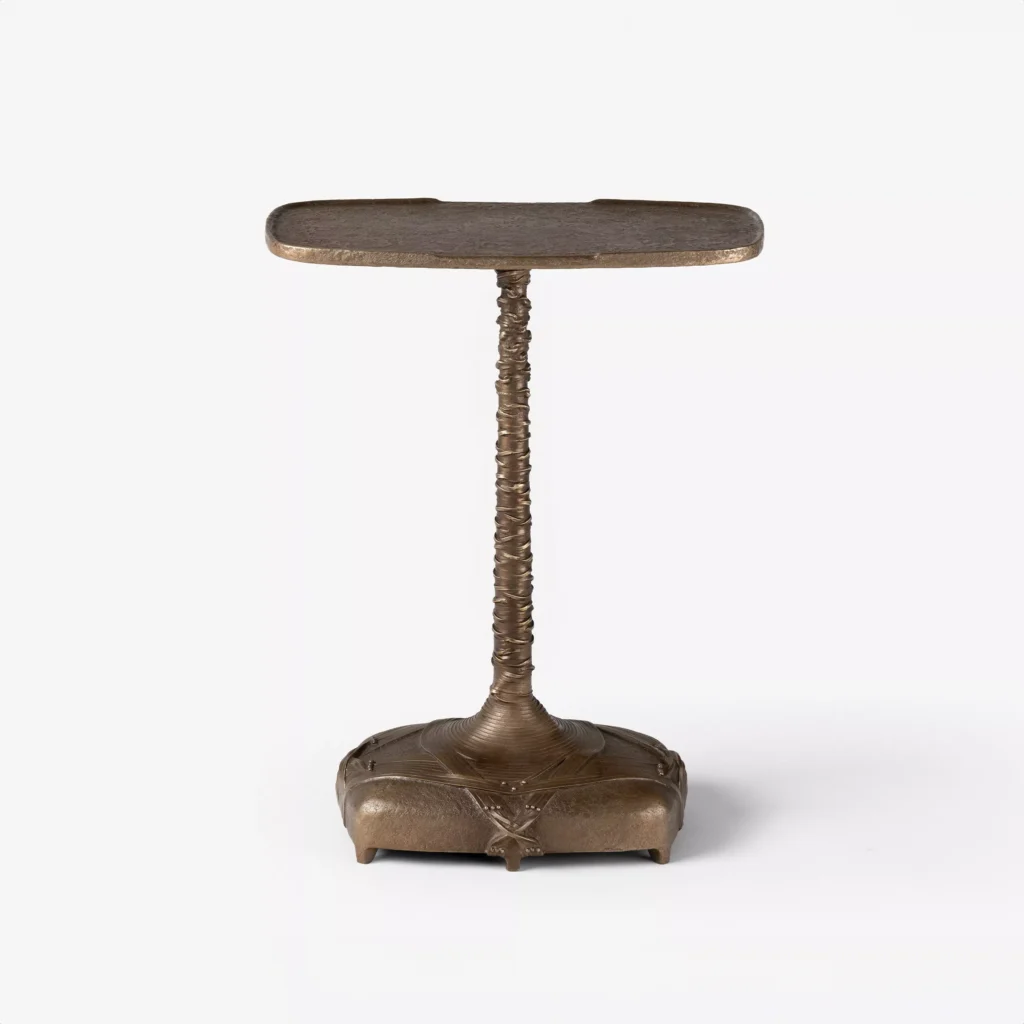 Amarra Spot Table