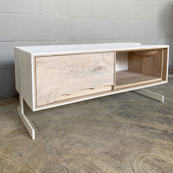 OUTSIDE IN Side Table – Metal Legs