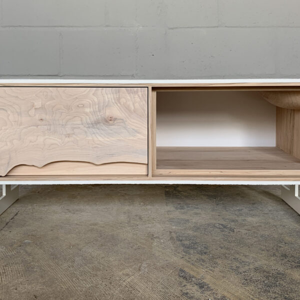 OUTSIDE IN Side Table – Metal Legs