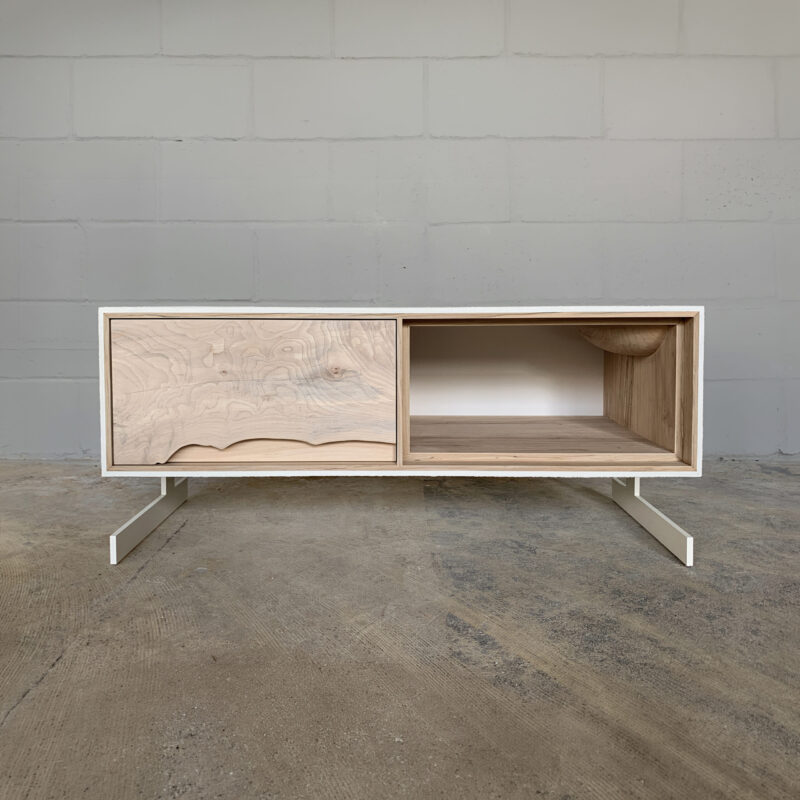 OUTSIDE IN Side Table – Metal Legs