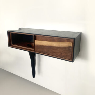 OUTSIDE IN Console – Wall Mounted – 32”