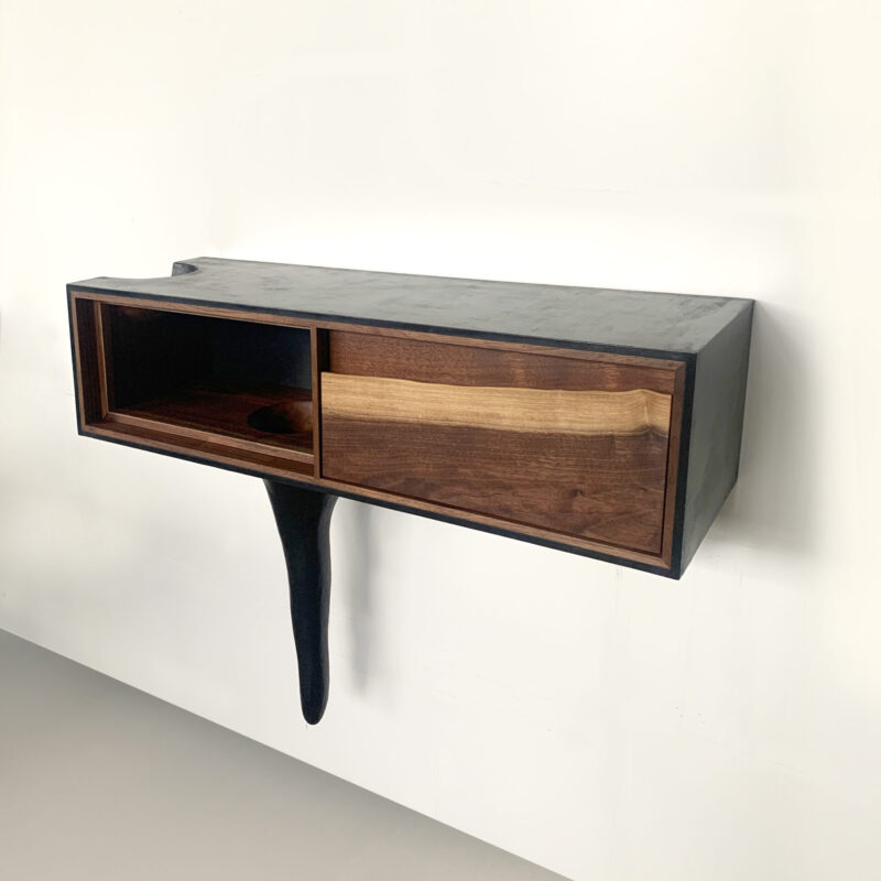 OUTSIDE IN Console – Wall Mounted – 32”