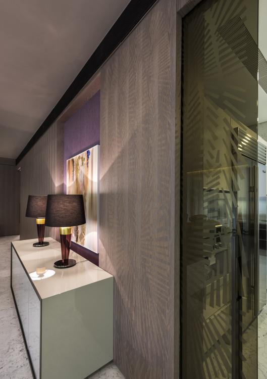 Sara Table Lamp