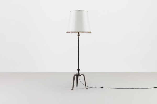 Flamme Wrought-Iron Floor Lamp