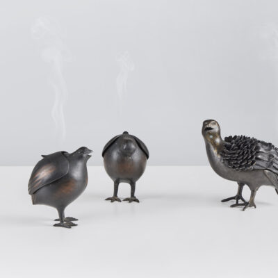 Ruffled Quail Koro (Incense Burner) with Cover by Tsumura Kamejo