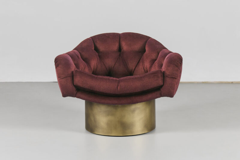 Column Turn Around Swivel Chair