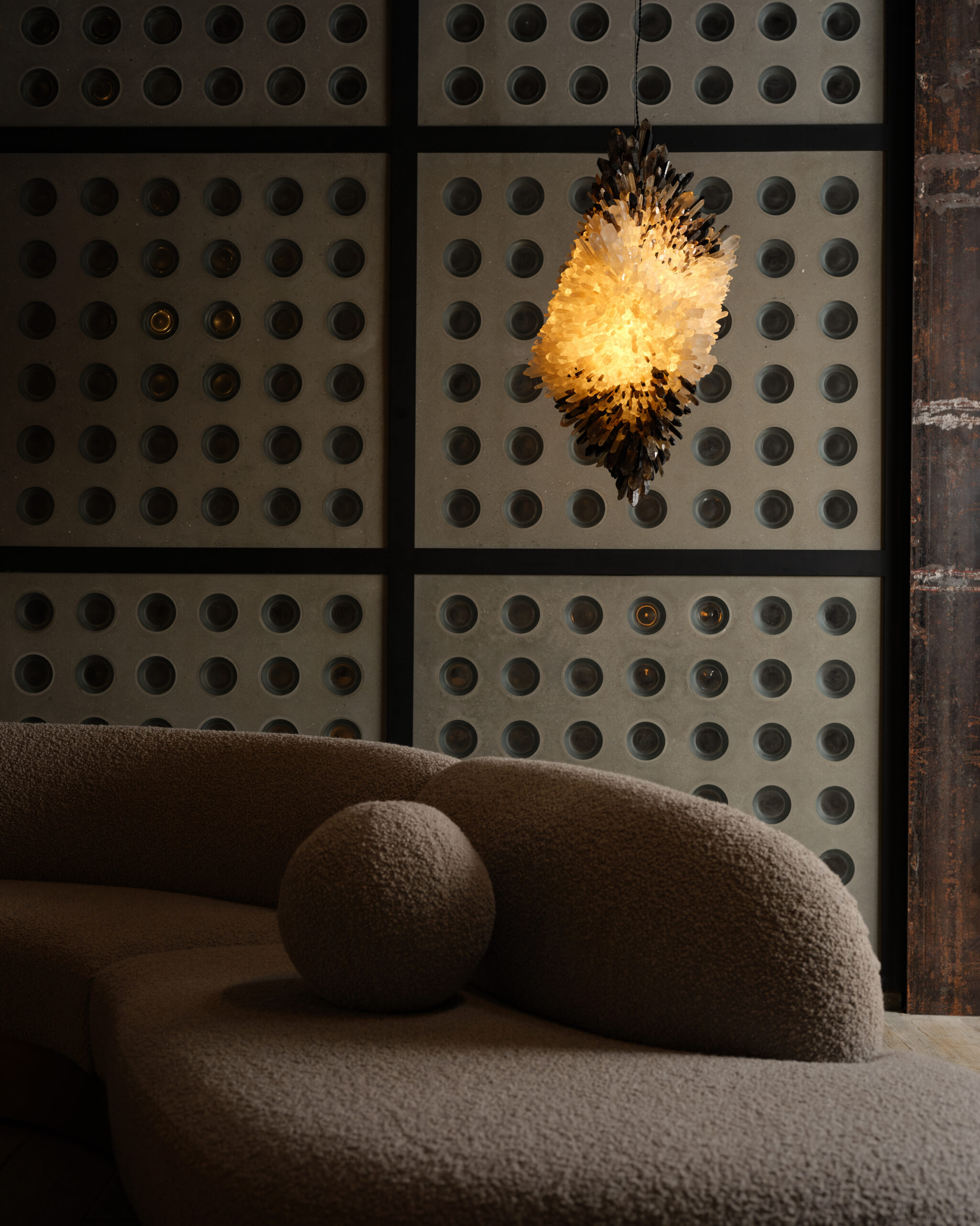 Showrooms with no limit.