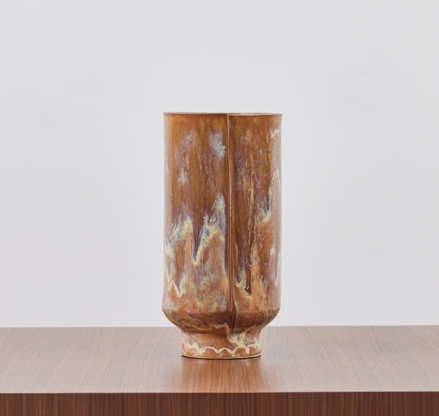 Cylinder in Agate by Linda Fahey